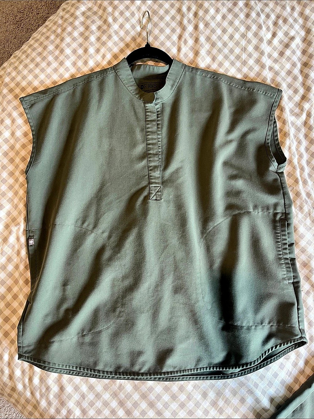 FIGS Rafaela Oversized Scrub Top Olive